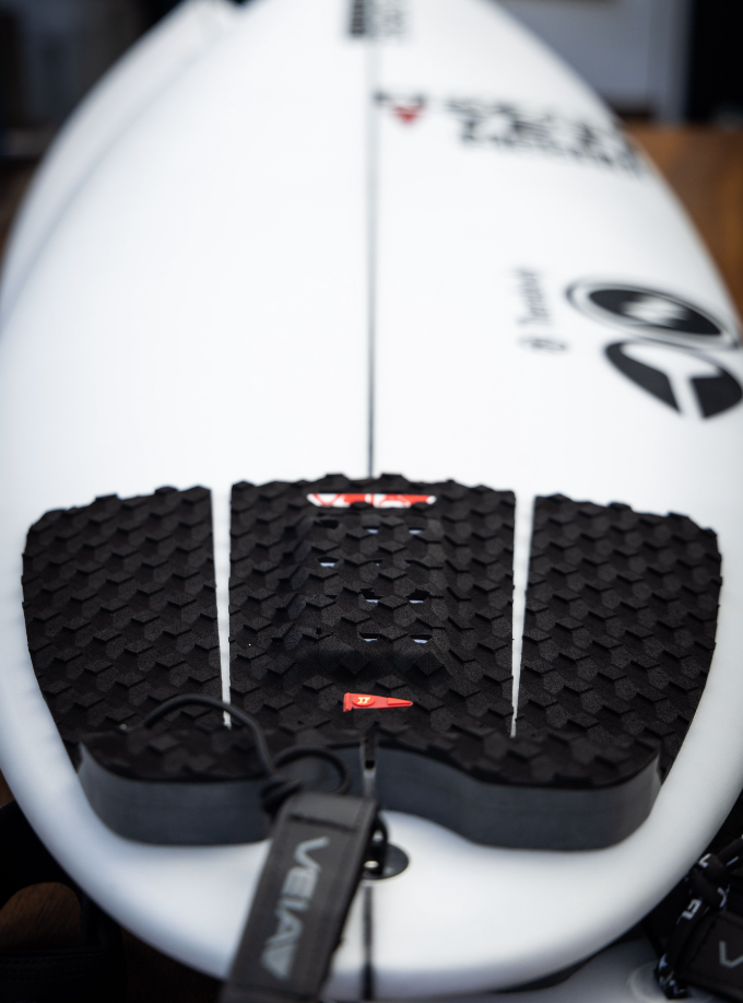 https://www.pyzelsurfboards.co.za/cdn/shop/products/JJFPROSQUASHDETAIL.png?v=1687005355&width=1445